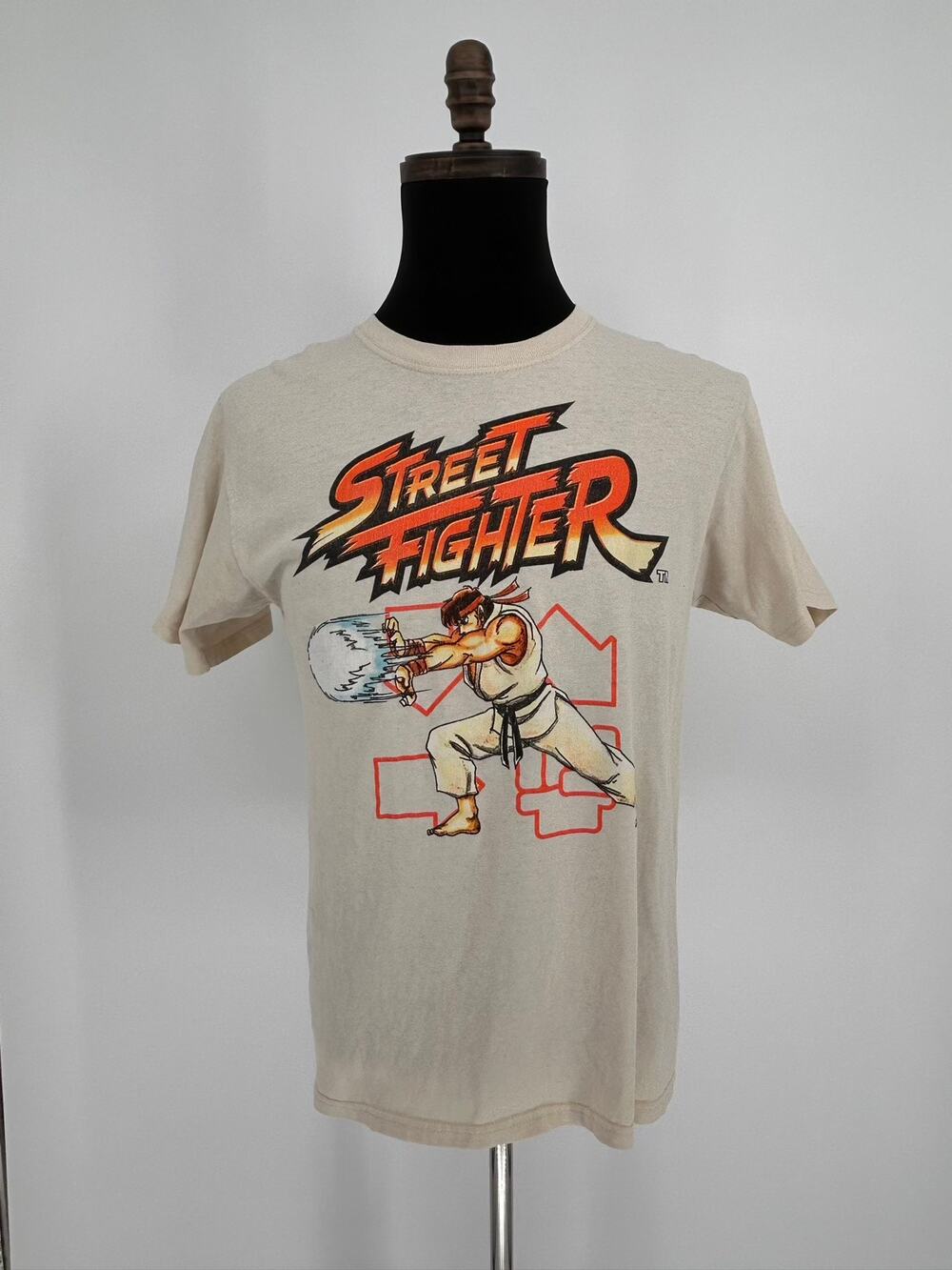 treet Fighter Ryu Hadouken T-Shirt Mens Medium Cream Capcom Retro Graphic Tee